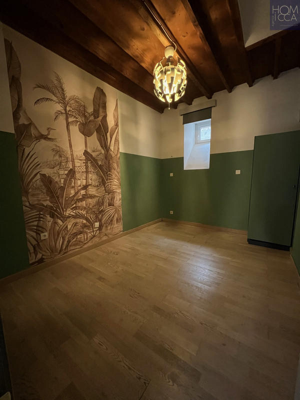 Appartement - 100 m² - 3 pièces