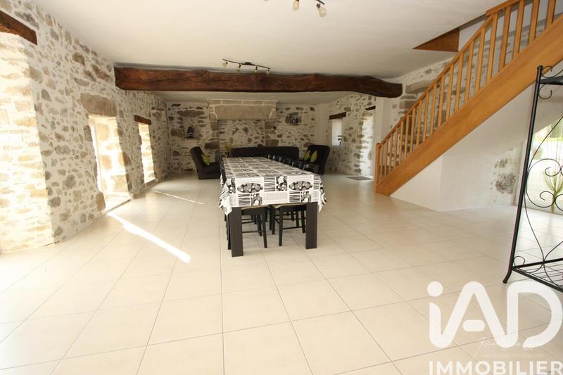 Maison - 251 m² - 13 pièces