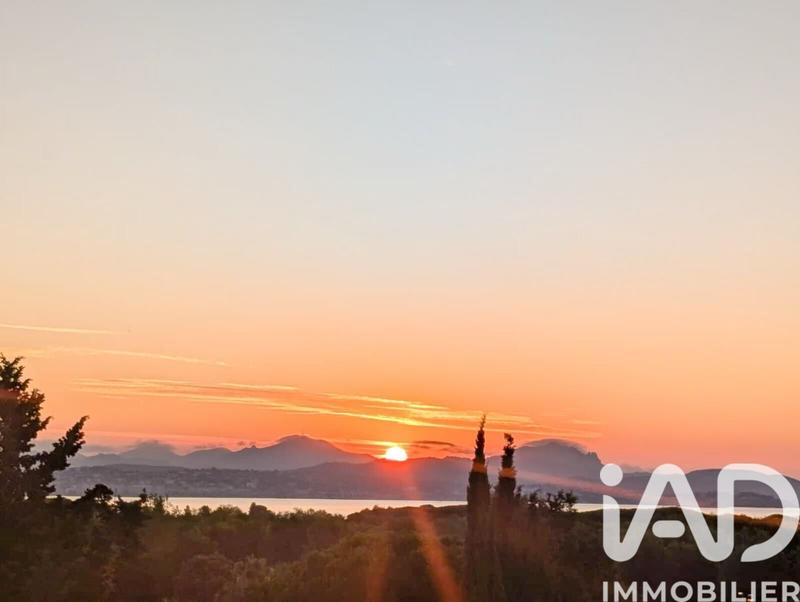 Maison - 104 m² - 3 pièces