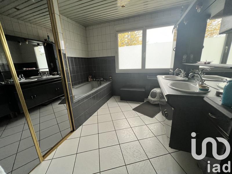 Maison - 158 m² - 7 pièces