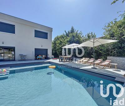 Maison de maîtres - 247 m² - 10 pièces