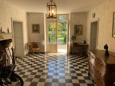 Maison - 300 m² - 8 pièces