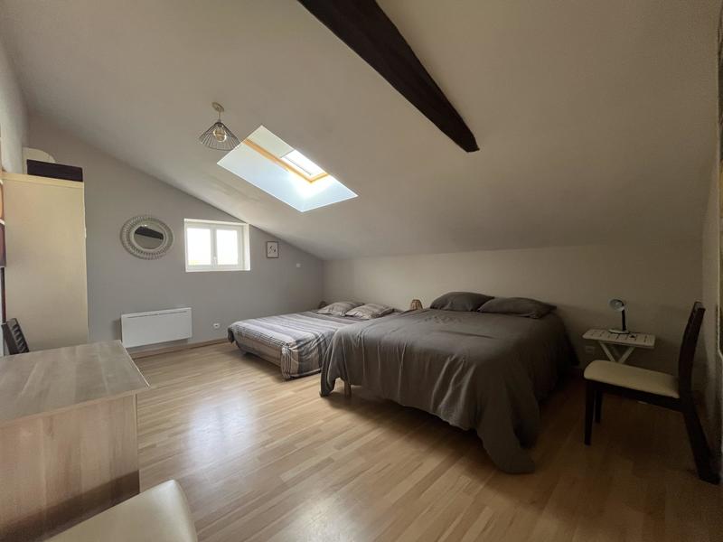 Maison - 259 m² - 5 pièces