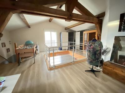 Propriété - 420 m² - 17 pièces