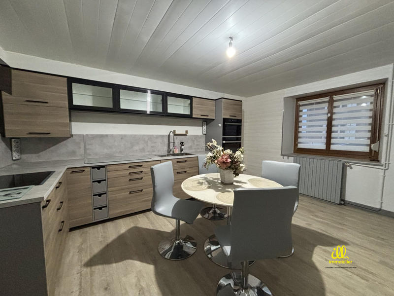 Maison - 138 m² - 6 pièces