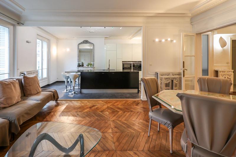 Appartement - 153 m² - 5 pièces