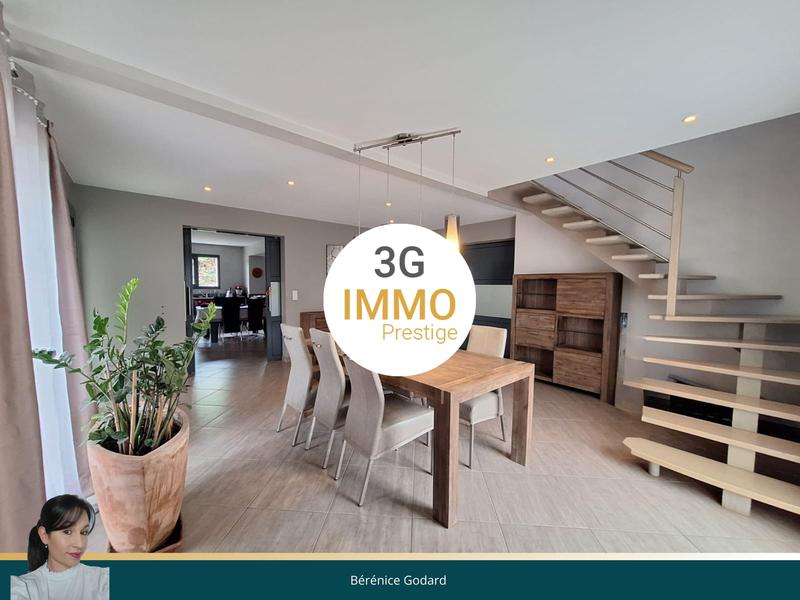 Maison - 202 m² - 5 pièces