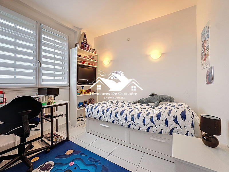 Maison - 230 m² - 9 pièces