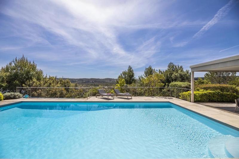 Propriété - 466 m² - 11 pièces