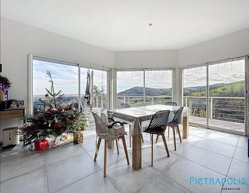 Villa - 150 m² - 6 pièces