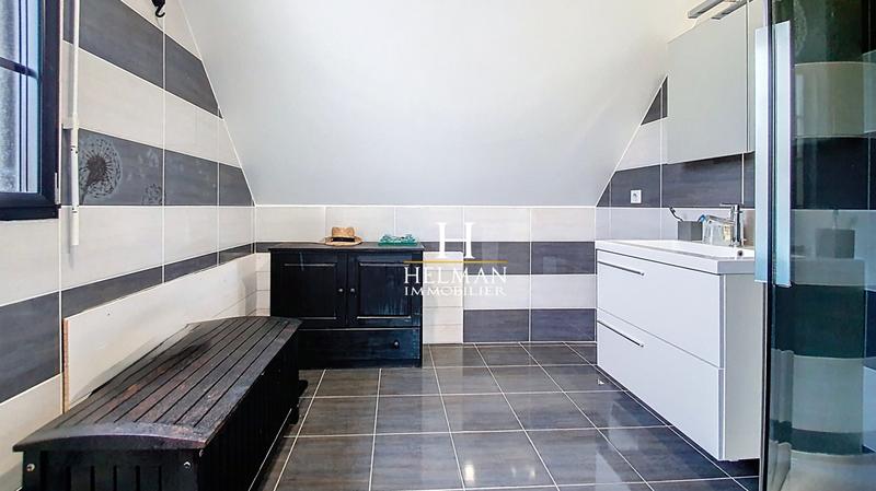 Maison - 167 m² - 6 pièces