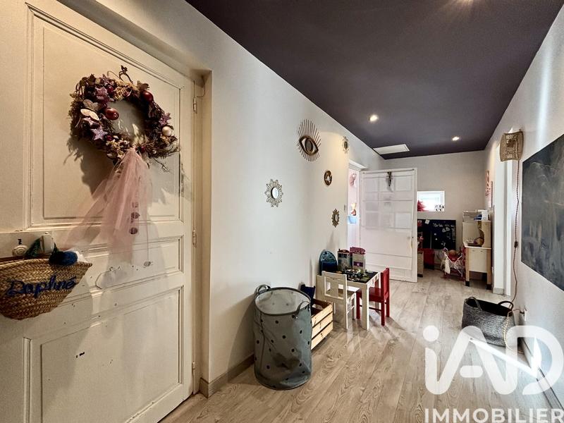 Maison - 214 m² - 8 pièces