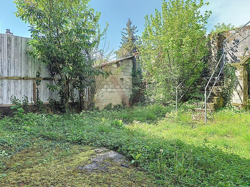 Local commercial - 114 m² - 6 pièces