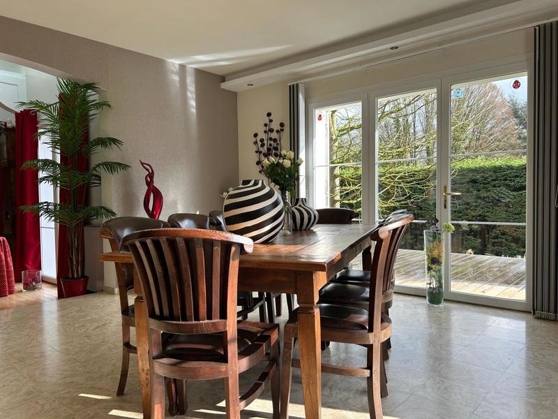 Maison - 338 m² - 7 pièces