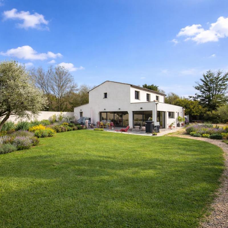 Maison - 215 m² - 5 pièces