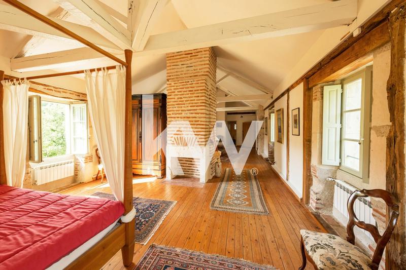 Manoir - 435 m² - 7 pièces