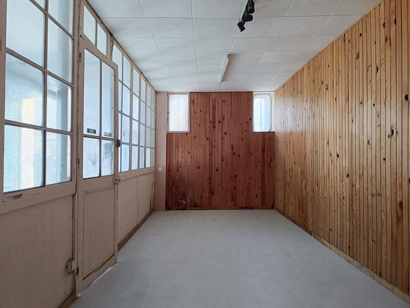 Local commercial - 233 m²