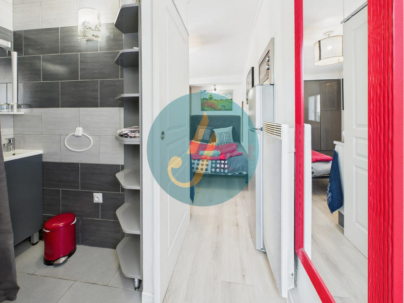 Maison - 198 m² - 11 pièces