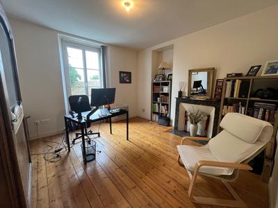 Appartement - 100 m² - 4 pièces