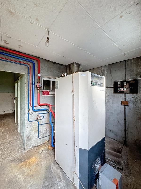 Maison - 172 m² - 8 pièces