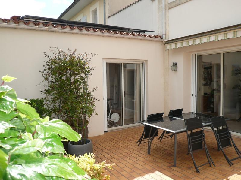 Maison - 228 m² - 7 pièces