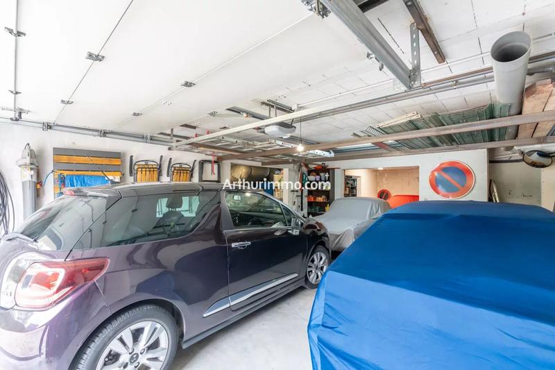 Maison - 200 m² - 8 pièces