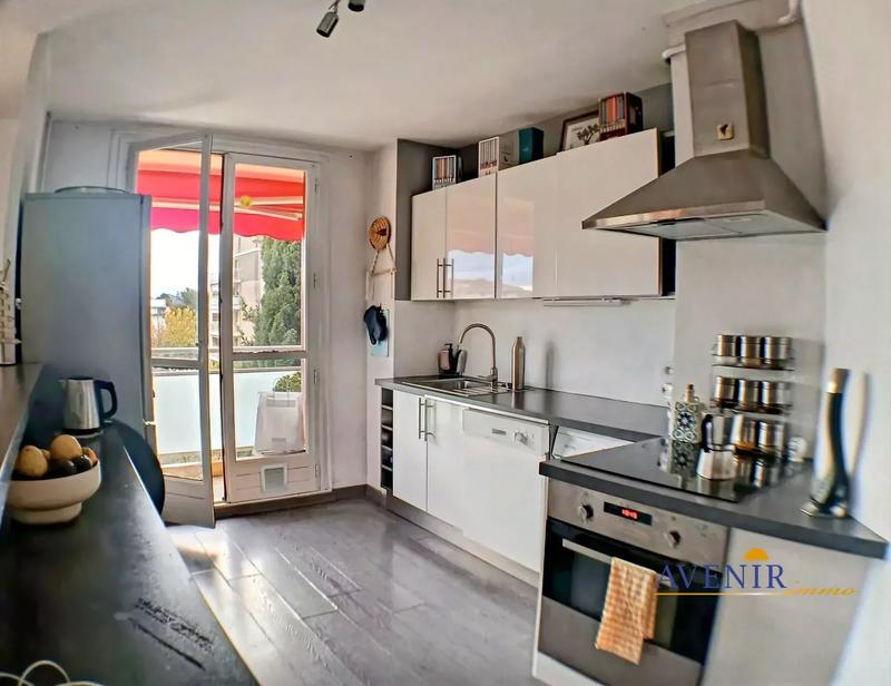 Appartement - 65 m² - 3 pièces