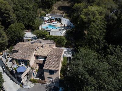 Maison - 314 m² - 7 pièces