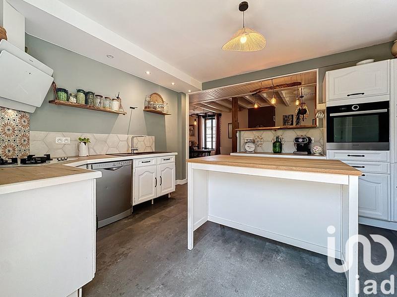 Maison - 157 m² - 9 pièces