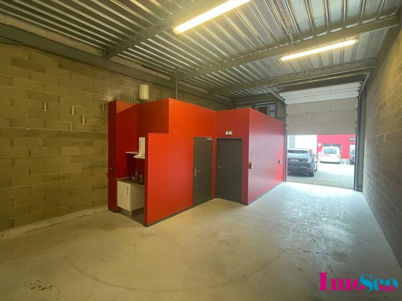 Local d'activité / Entrepôt - 60 m²