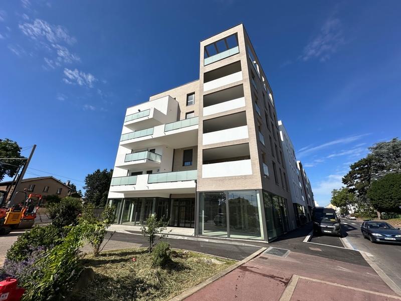 Local commercial - 197 m² - 1 pièce