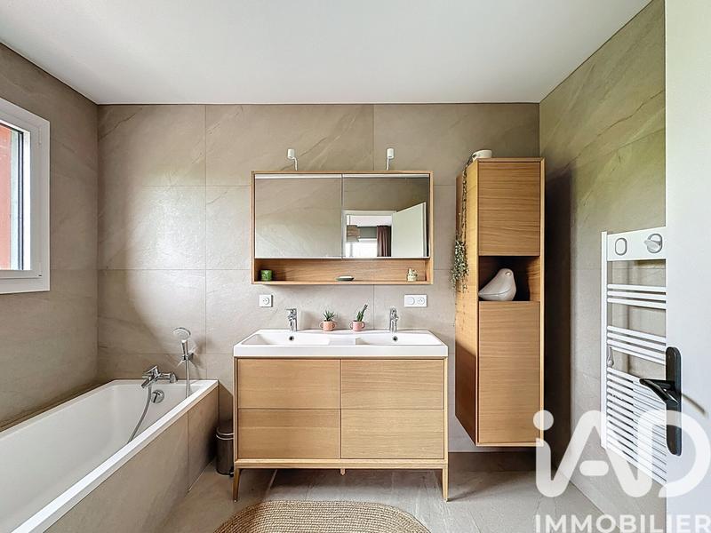 Maison - 175 m² - 6 pièces