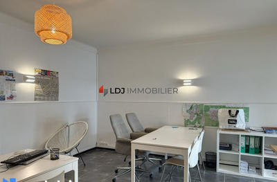 Local commercial - 64 m²