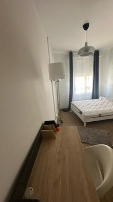 Appartement - 80 m² - 5 pièces