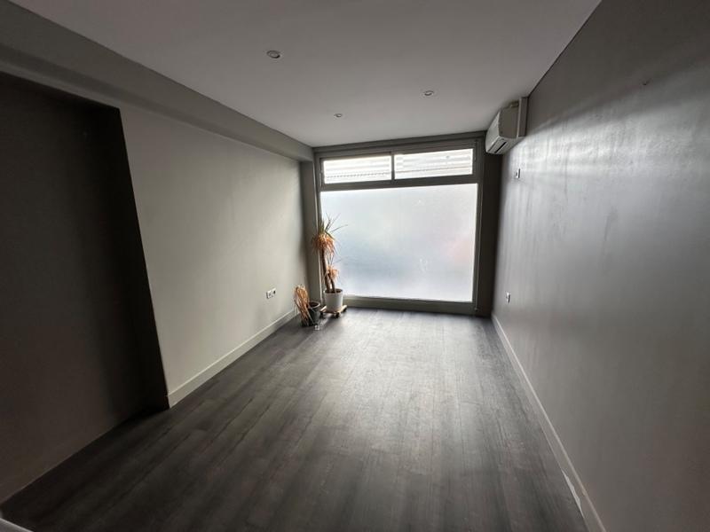 Local commercial - 70 m² - 4 pièces