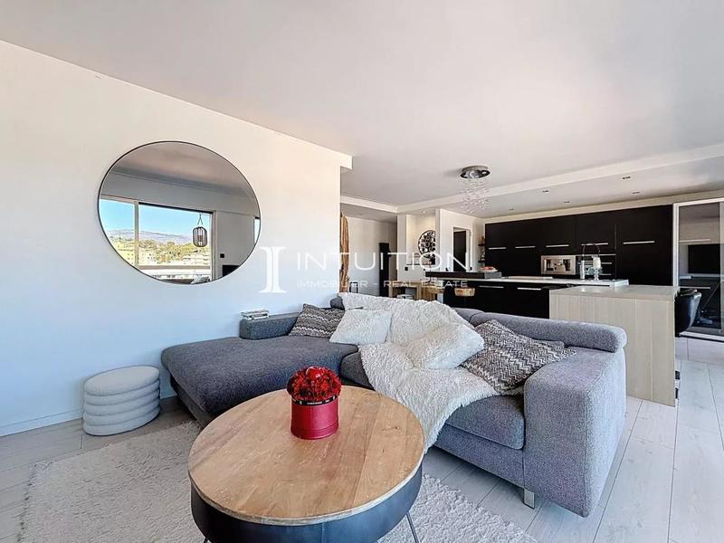 Appartement - 85 m² - 3 pièces