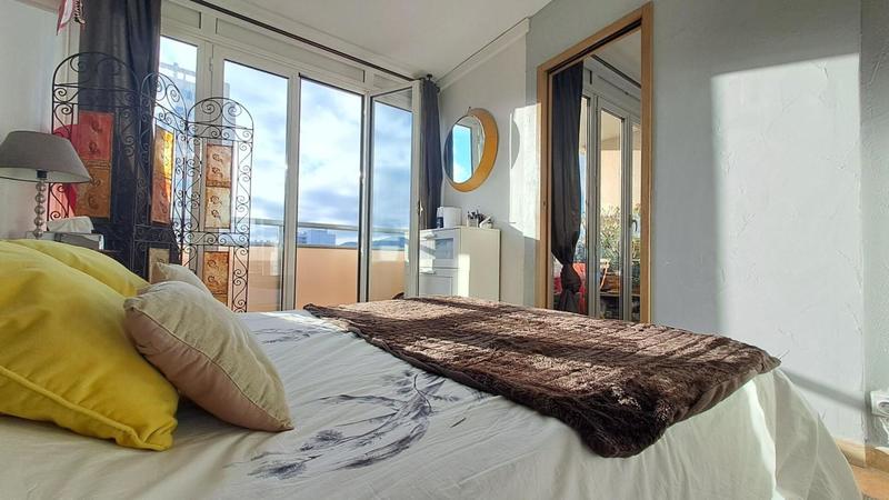 Appartement - 70 m² - 4 pièces