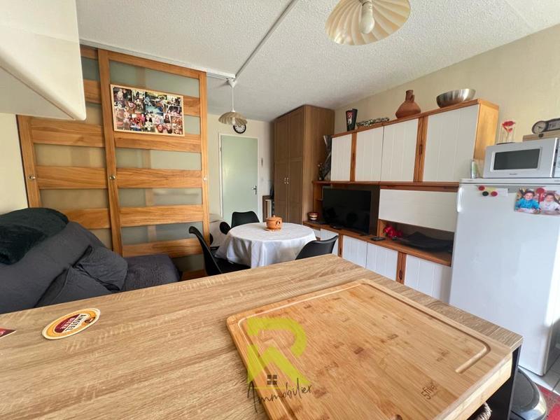 Studio - 25 m² - 1 pièce