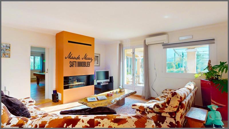 Villa - 210 m² - 7 pièces