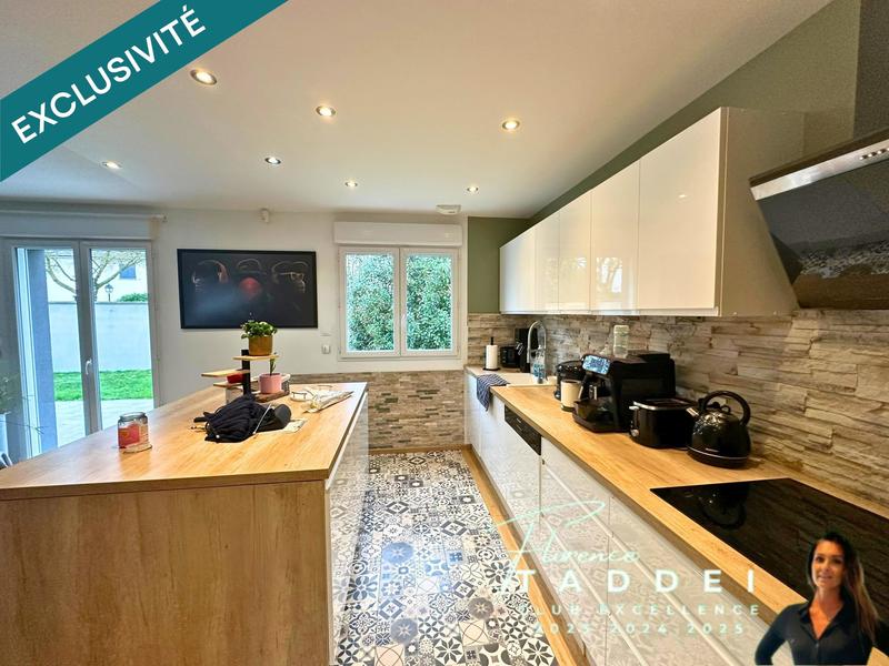 Maison - 121 m² - 6 pièces