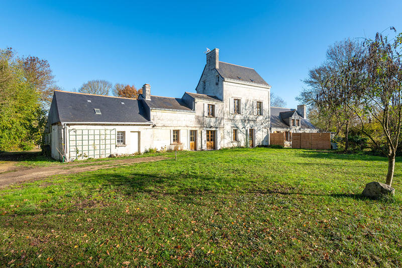 Maison - 210 m² - 7 pièces
