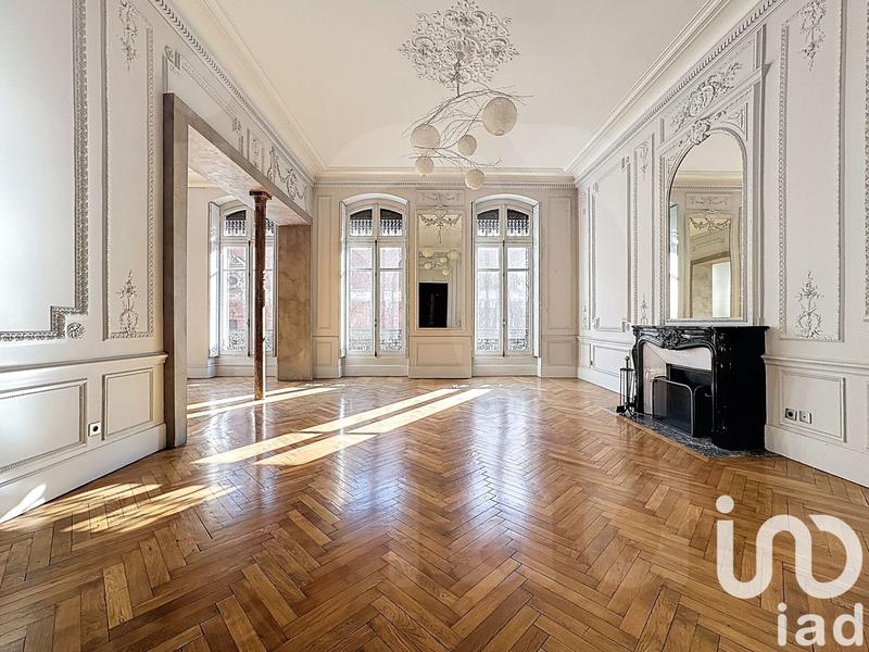 Appartement - 226 m² - 6 pièces