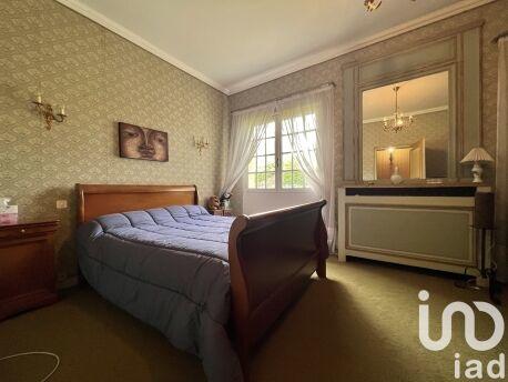 Maison - 212 m² - 8 pièces