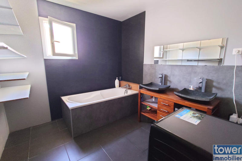 Maison - 160 m² - 5 pièces