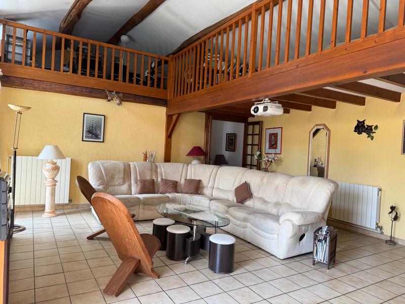 Maison - 195 m² - 6 pièces