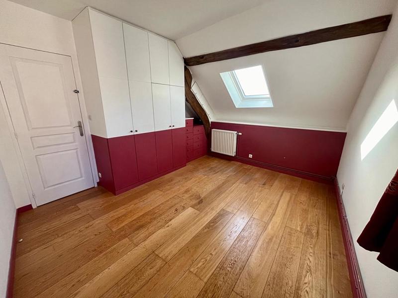Maison - 112 m² - 7 pièces