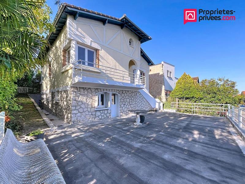 Maison - 171 m² - 6 pièces