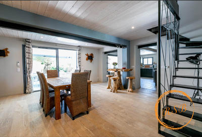 Villa - 197 m² - 7 pièces