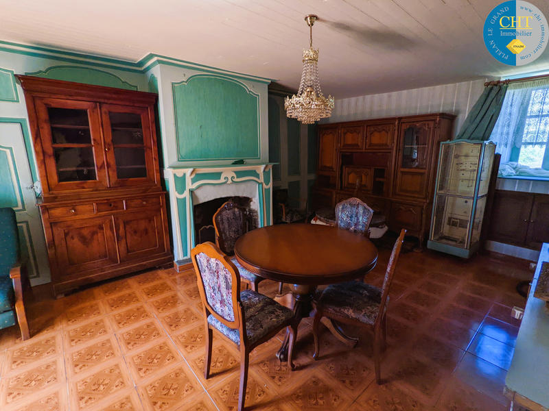 Maison - 228 m² - 12 pièces