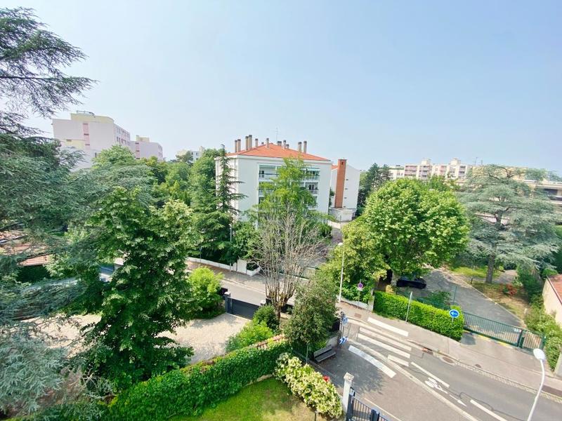 Appartement - 82 m² - 5 pièces